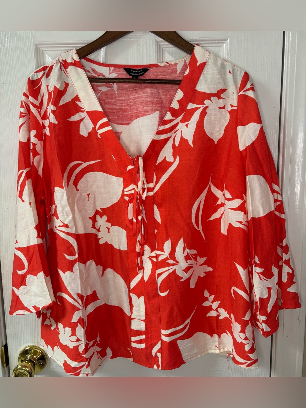 Unique Spectrum Red & White Floral Tie-Front Blouse